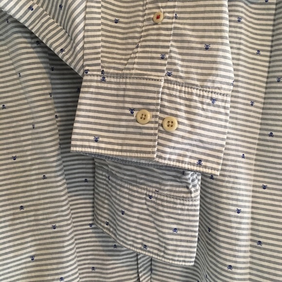 Long Sleeve Button-Up Casual Skull Shirt NWOT - Picture 6 of 6